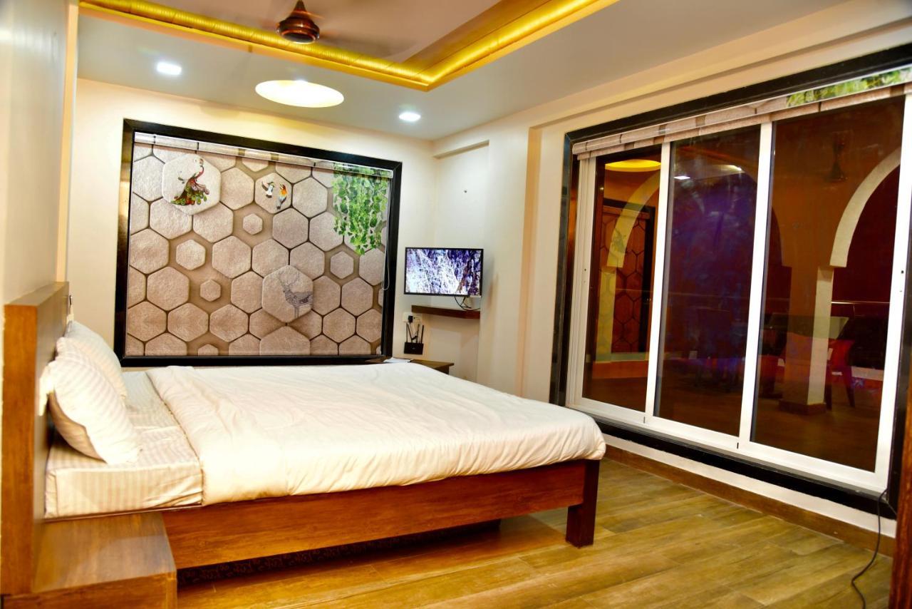 Jimmy Beach Resort Алибаг Экстерьер фото