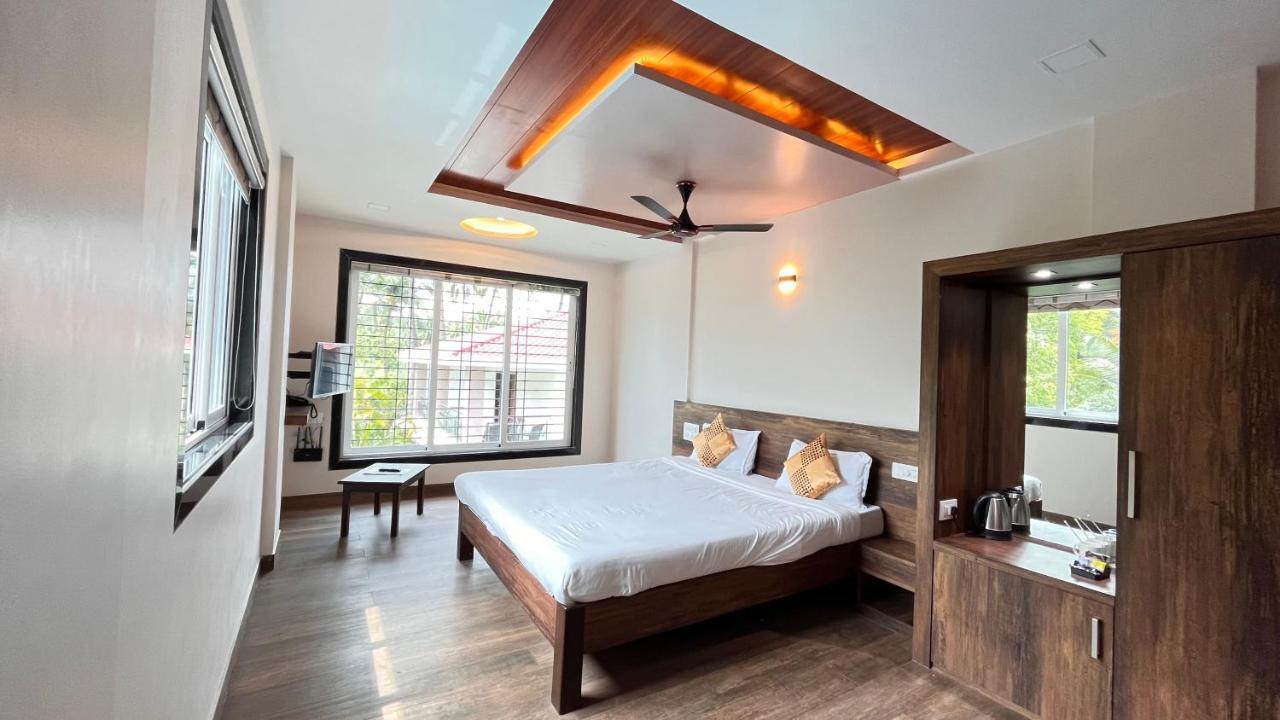 Jimmy Beach Resort Алибаг Экстерьер фото